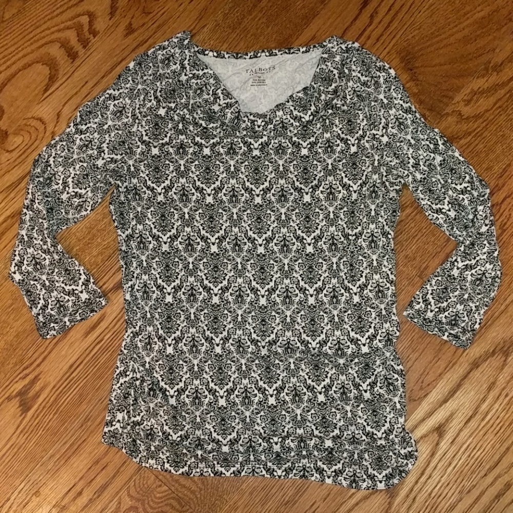 *LOWEST* Black and White Printed Talbot Blouse w/Ruching